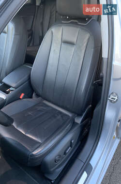 Седан Audi A4 2015 в 