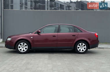 Седан Audi A4 2001 в 