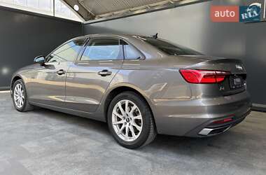Седан Audi A4 2021 в 