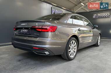 Седан Audi A4 2021 в 