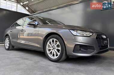 Седан Audi A4 2021 в 