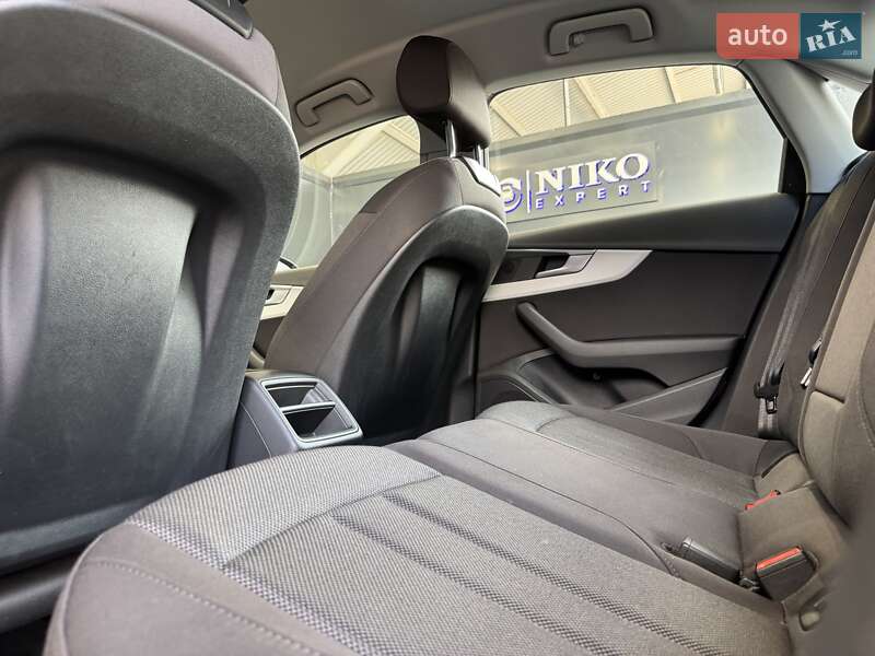 Седан Audi A4 2021 в Киеве фото 35 Седан Audi A4 2021 в Киеве