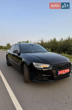Седан Audi A4 2017 в 