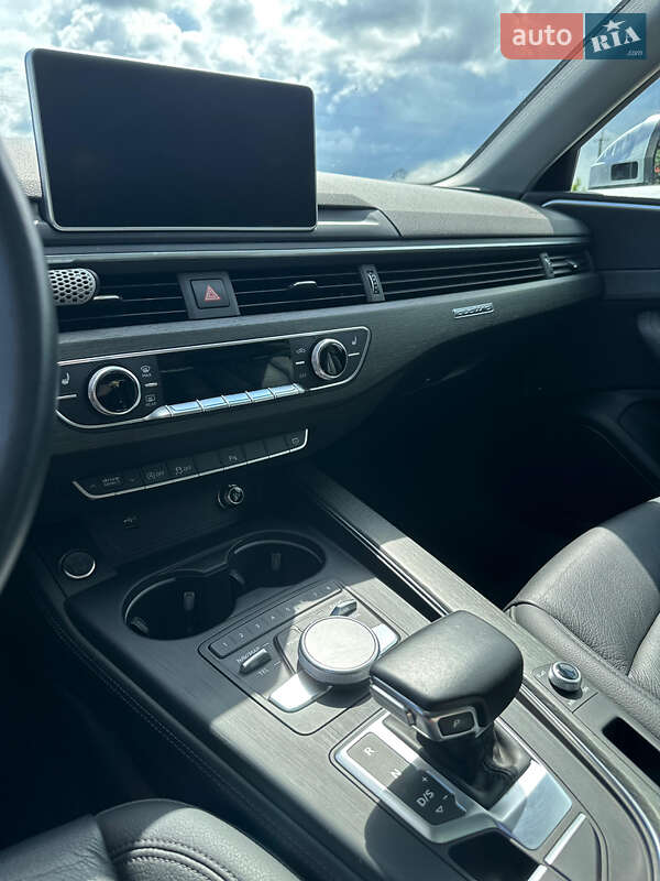 Седан Audi A4 2018 в Лубнах