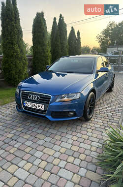 Седан Audi A4 2011 в Ивано-Франковске