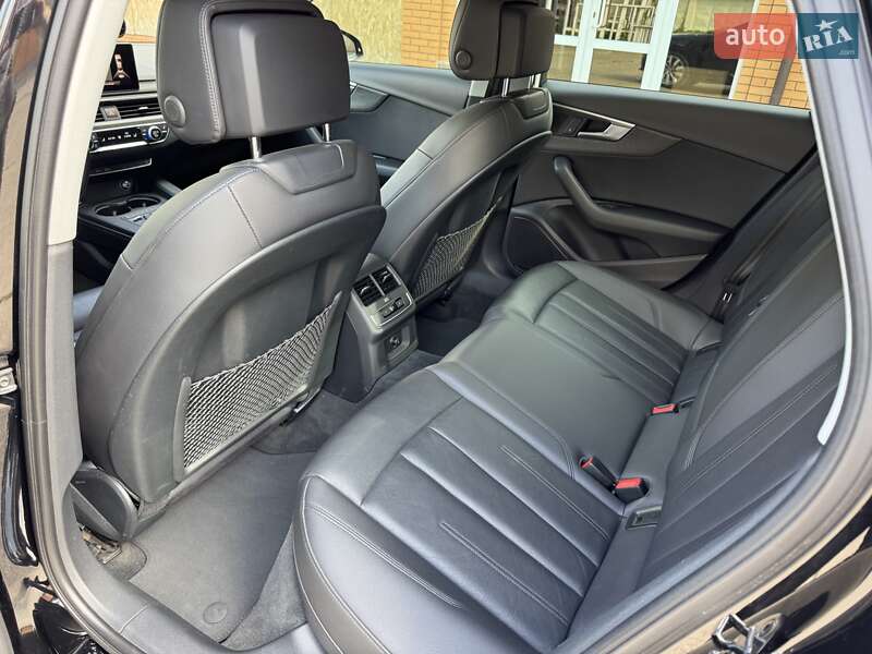 Седан Audi A4 2016 в Харькове