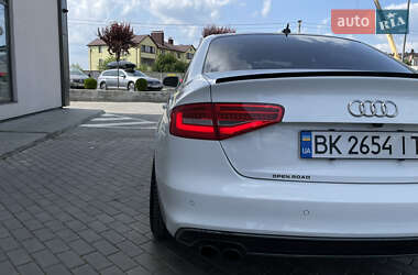 Седан Audi A4 2014 в 