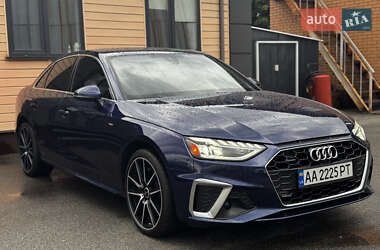 Седан Audi A4 2021 в 