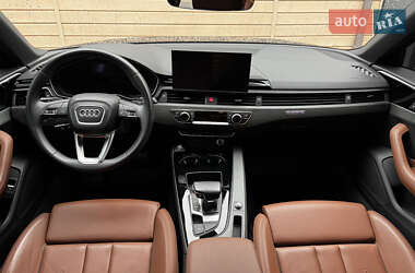 Седан Audi A4 2021 в 