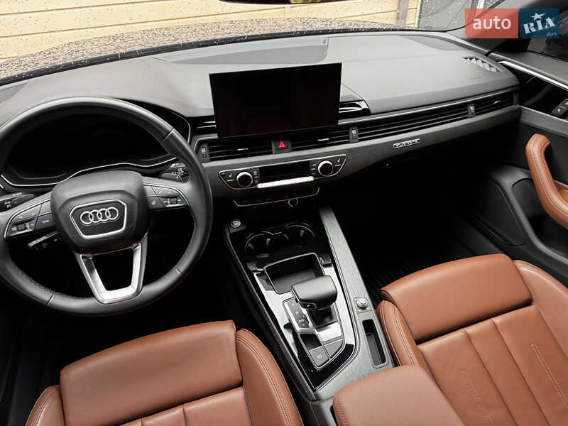 Седан Audi A4 2021 в Києві