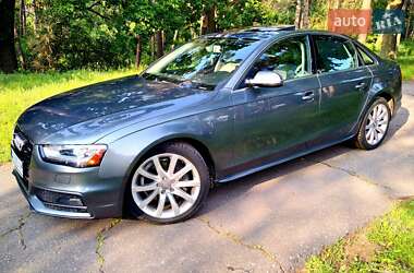 Седан Audi A4 2013 в 