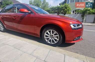 Седан Audi A4 2012 в 