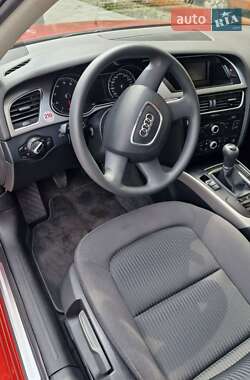 Седан Audi A4 2012 в 