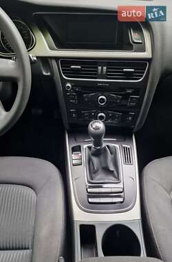 Седан Audi A4 2012 в 