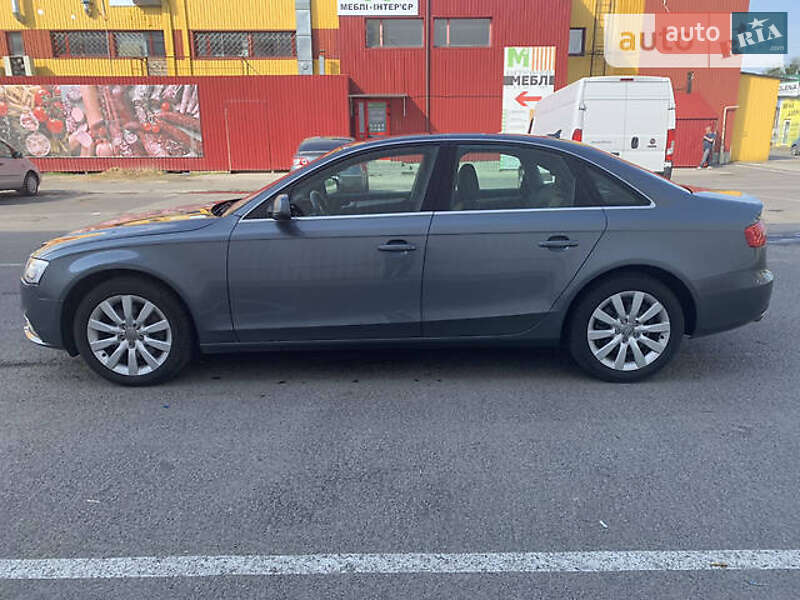 Седан Audi A4 2013 в Кролевці