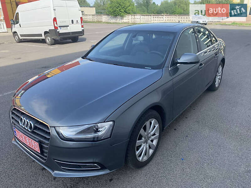 Седан Audi A4 2013 в Кролевці