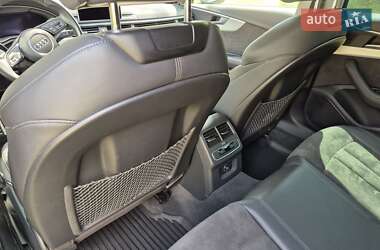 Универсал Audi A4 2018 в 