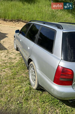 Универсал Audi A4 1996 в 