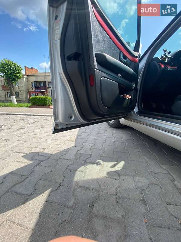 Седан Audi A4 2001 в Ладыжине