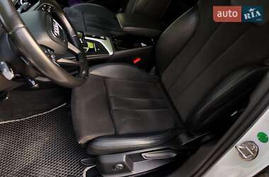 Универсал Audi A4 2016 в 