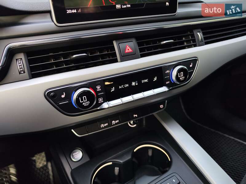 Универсал Audi A4 2016 в Львове