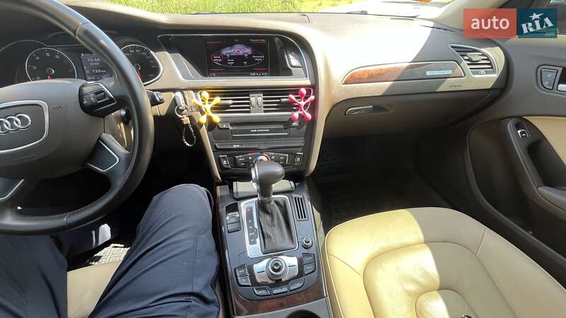 Седан Audi A4 2014 в Ямполе