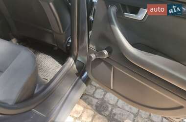 Седан Audi A4 2001 в 