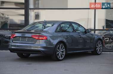 Седан Audi A4 2015 в 