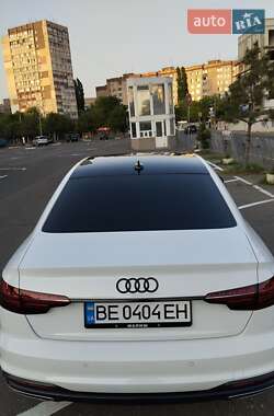 Седан Audi A4 2023 в 