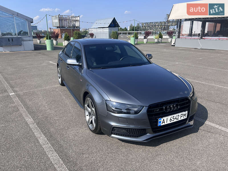 Седан Audi A4 2014 в 