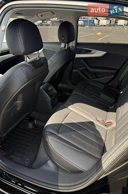 Седан Audi A4 2021 в 