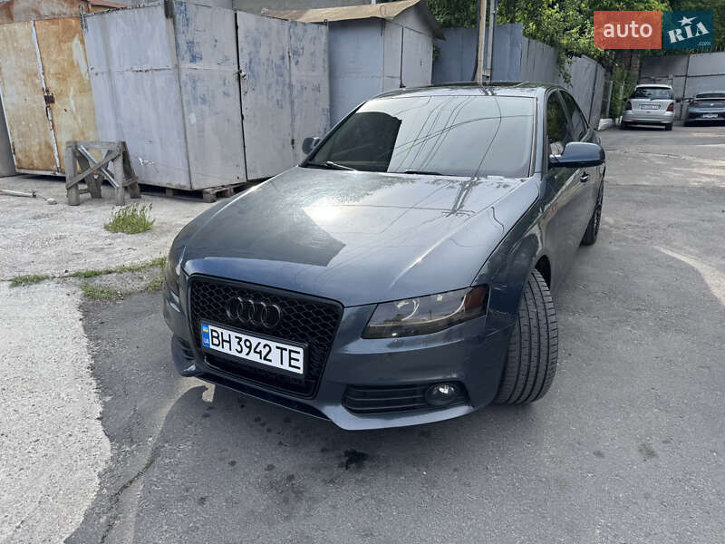 Седан Audi A4 2011 в Одессе