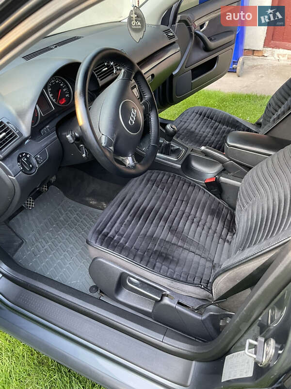 Седан Audi A4 2003 в Львове