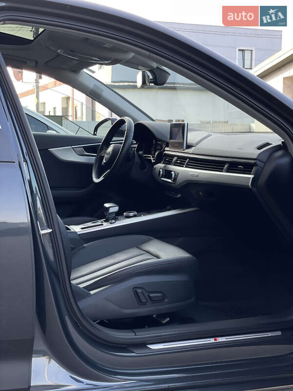 Седан Audi A4 2016 в Пустомытах