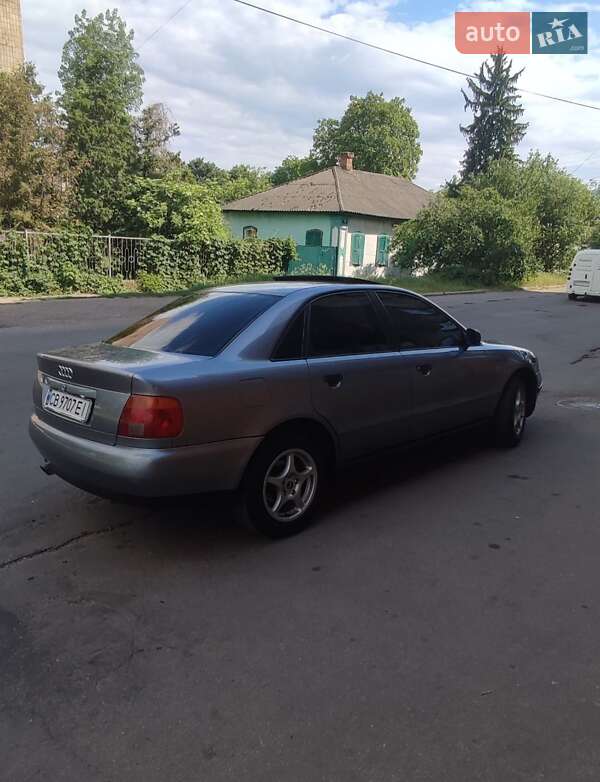 Седан Audi A4 1996 в Прилуках