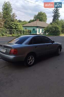 Седан Audi A4 1996 в 