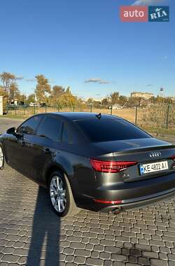 Седан Audi A4 2016 в 