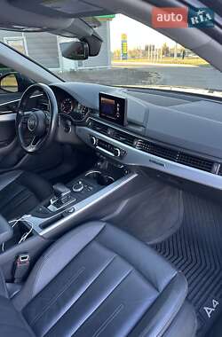 Седан Audi A4 2016 в 