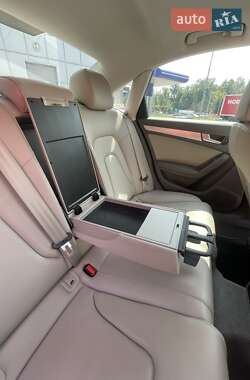 Седан Audi A4 2011 в 