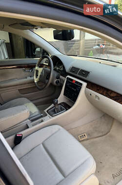 Седан Audi A4 2002 в 