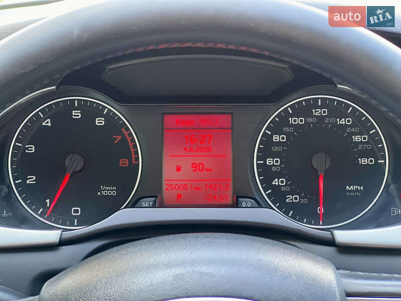 Седан Audi A4 2011 в Горішніх Плавнях