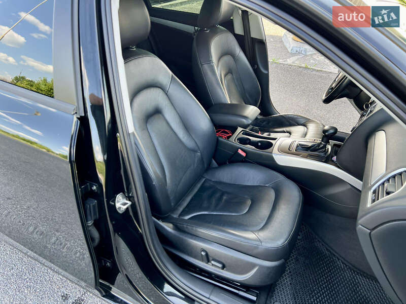 Седан Audi A4 2011 в Горішніх Плавнях