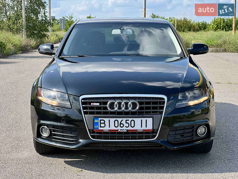Седан Audi A4 2011 в Горішніх Плавнях