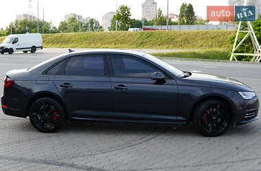 Седан Audi A4 2018 в 