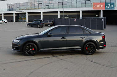 Седан Audi A4 2018 в 