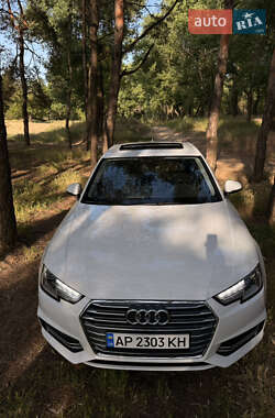 Седан Audi A4 2018 в 