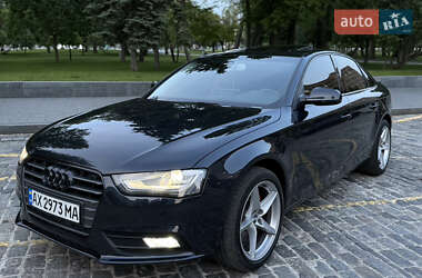 Седан Audi A4 2012 в 