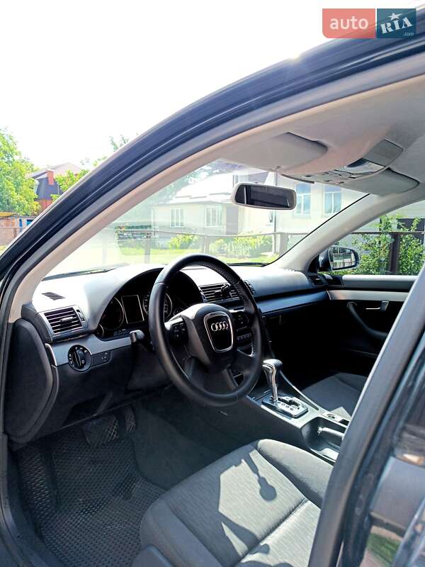 Универсал Audi A4 2005 в Ромнах