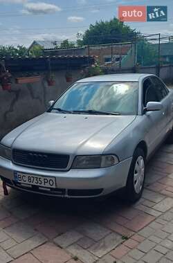 Седан Audi A4 1997 в Львове