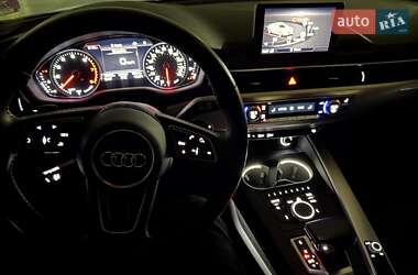 Седан Audi A4 2019 в 